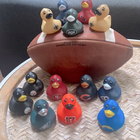 Rubber Ducks Pro Football Themed 🏈 - Picture 2 of 6